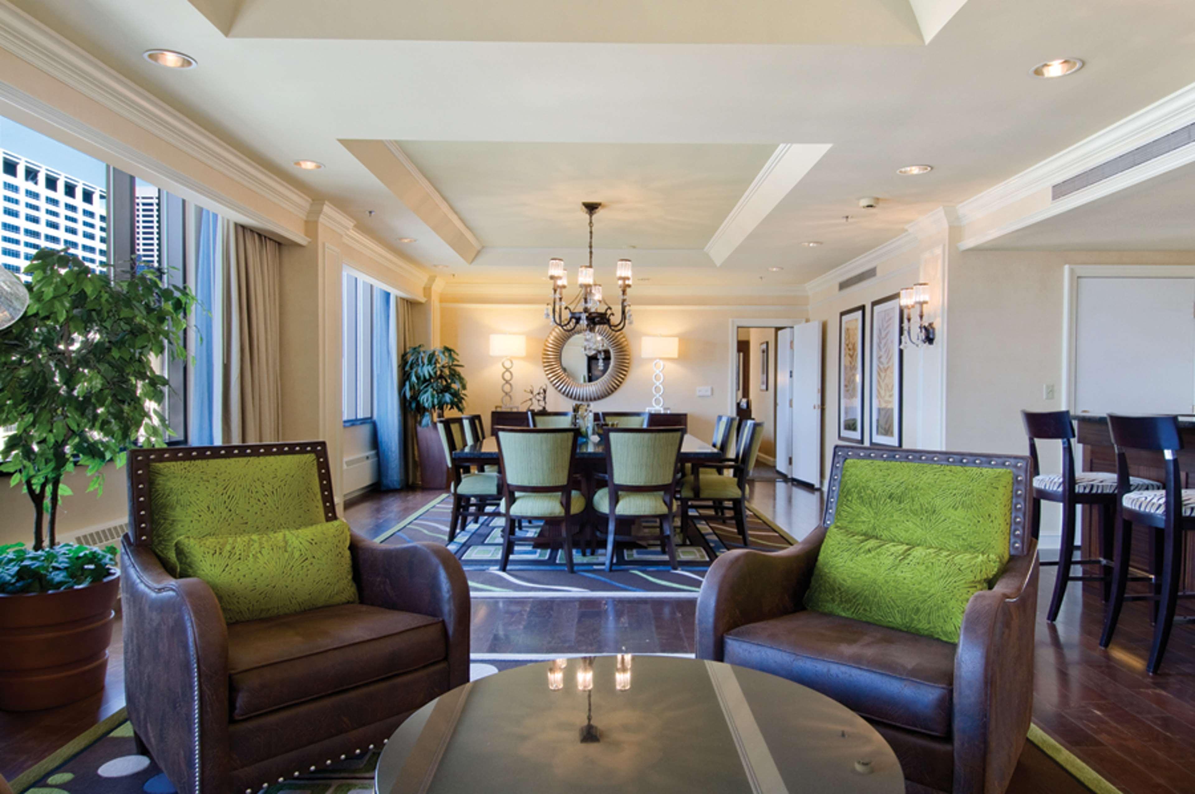 Hilton Minneapolis Ngoại thất bức ảnh