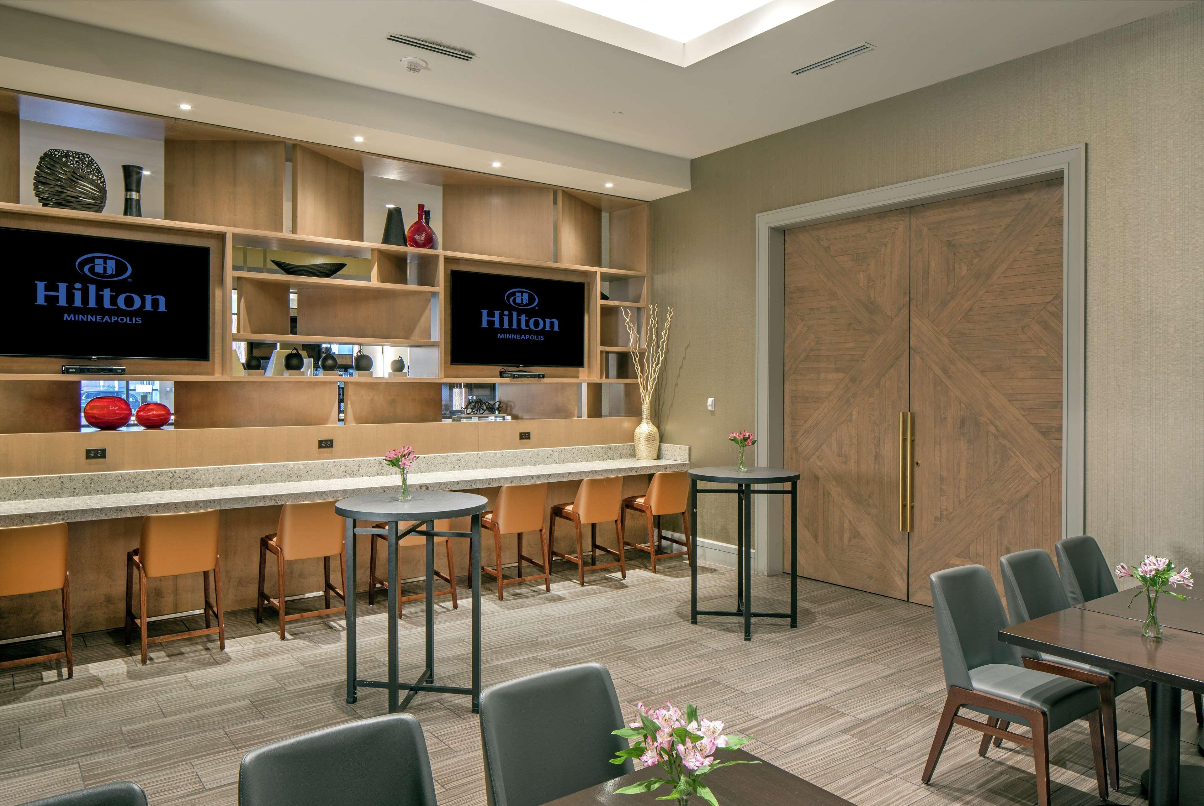 Hilton Minneapolis Ngoại thất bức ảnh
