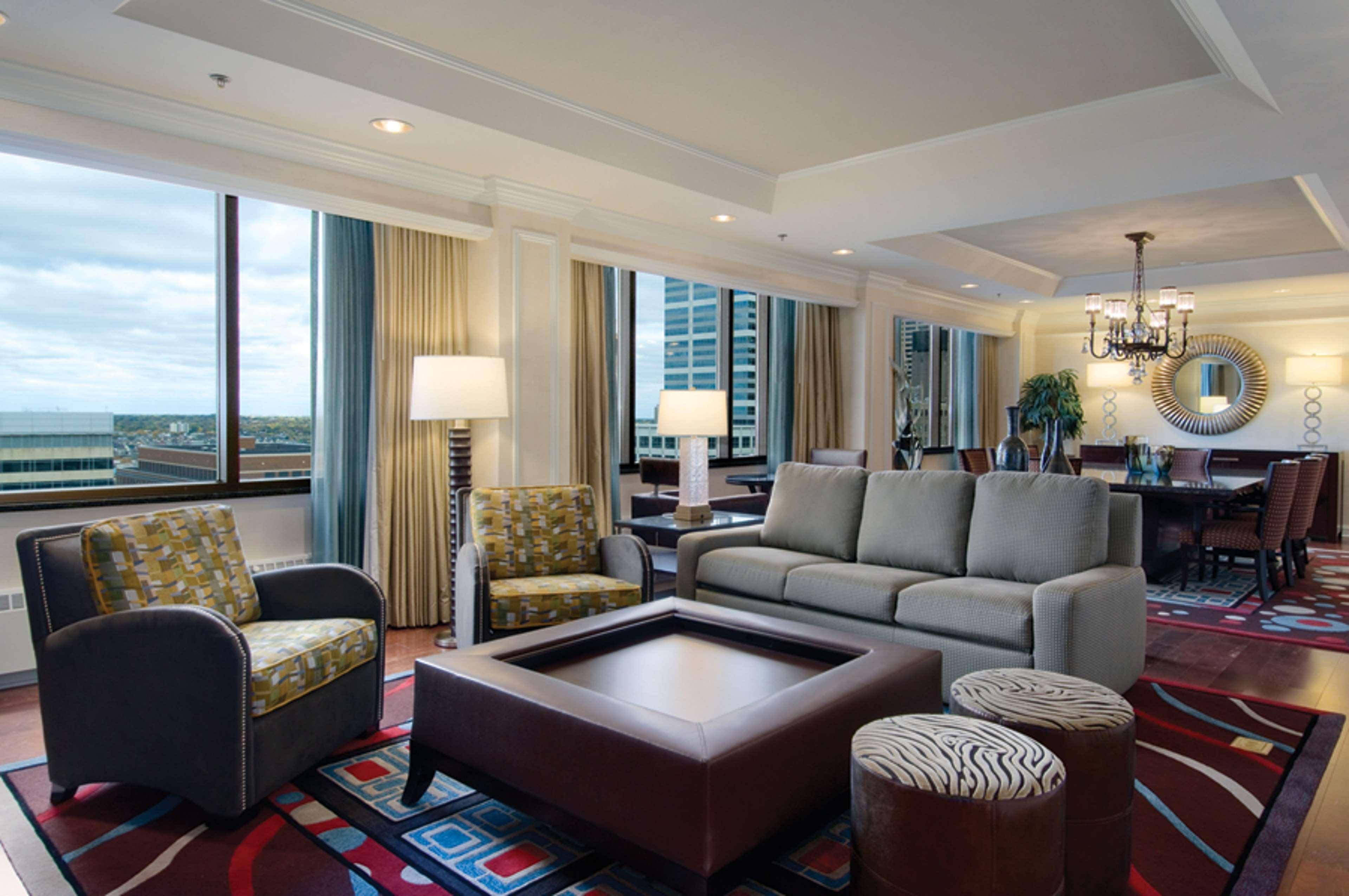 Hilton Minneapolis Ngoại thất bức ảnh