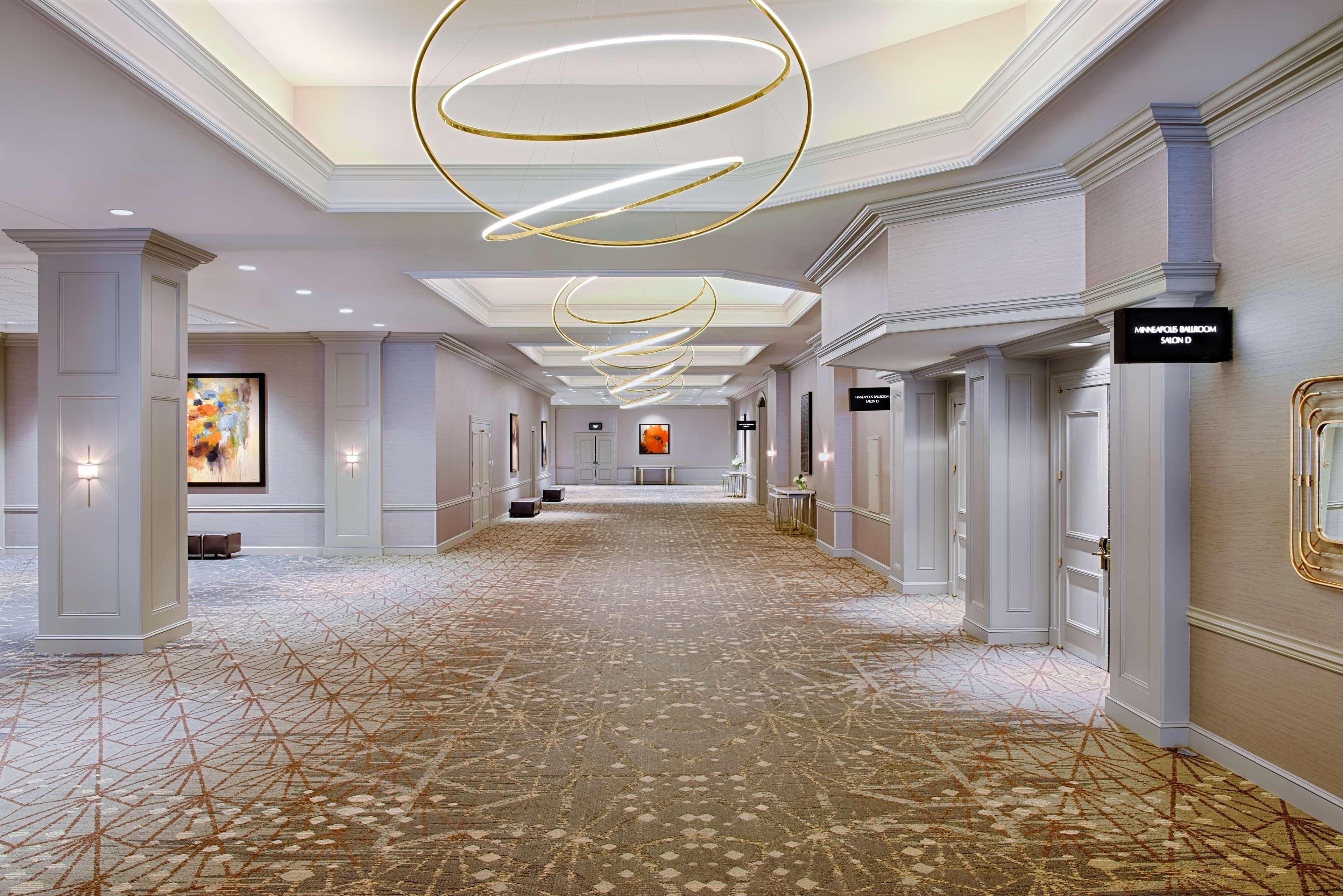 Hilton Minneapolis Ngoại thất bức ảnh
