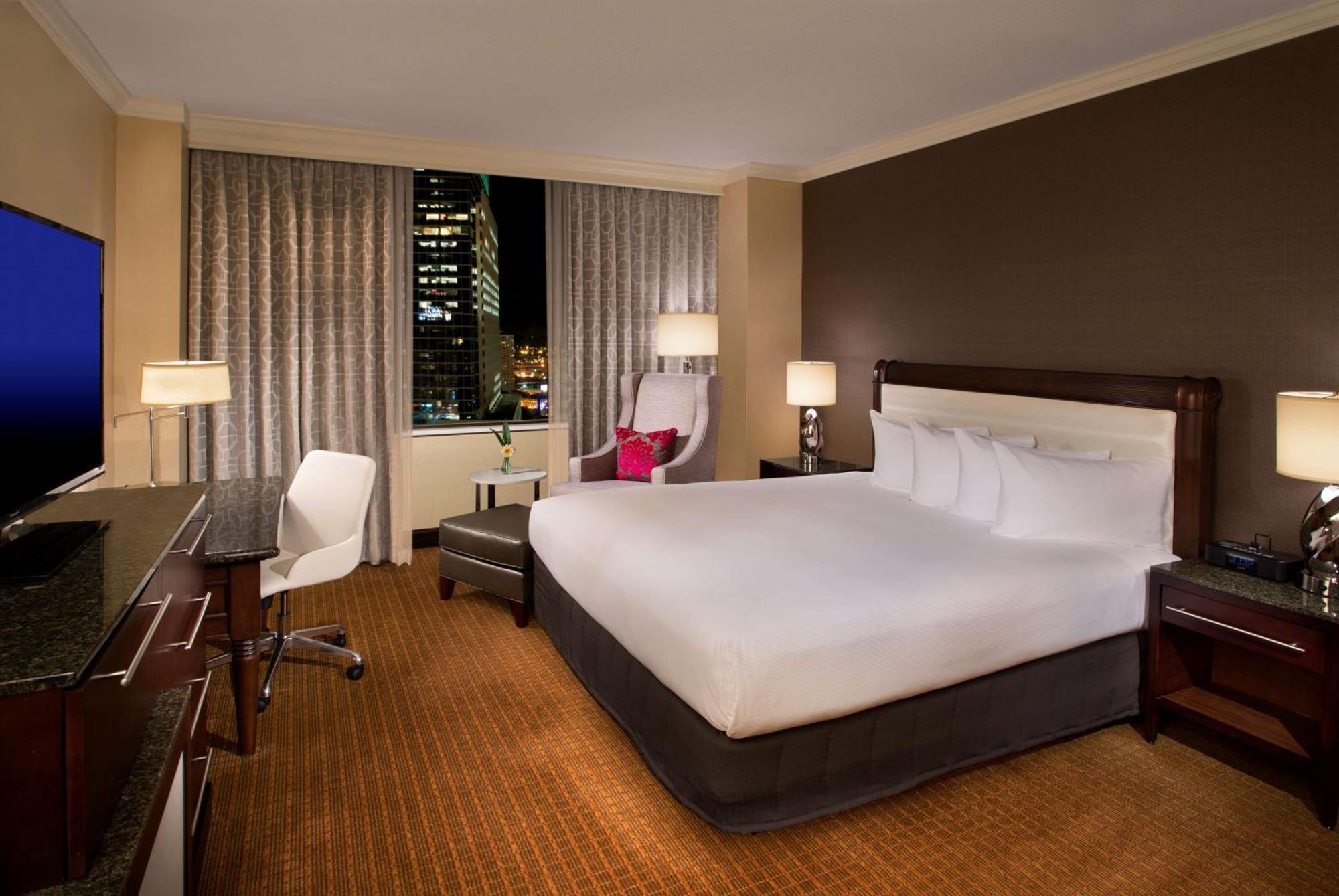 Hilton Minneapolis Ngoại thất bức ảnh